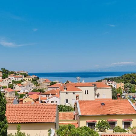 Sea View Apartment Sandra In Mali Losinj Exterior photo