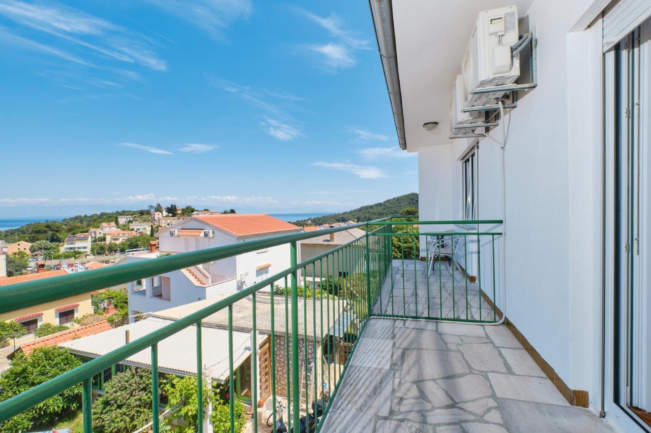 Sea View Apartment Sandra In Mali Losinj Exterior photo